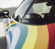 Mercedes поддержала ЛГБТ наклейками на машинах
