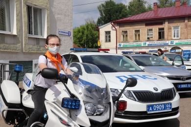 <br />
Костромские школьники почувствовали себя крутыми инспекторами ДПС<br />
