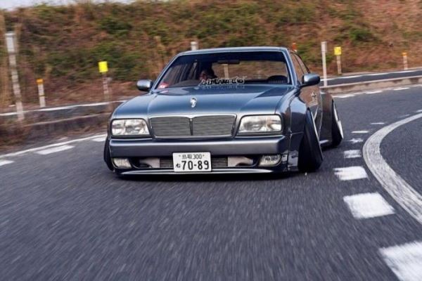 <br />
			Nissan Cima – Японское Vip безумие (8 фото)
