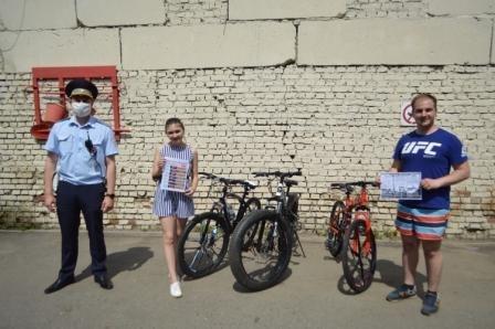 <br />
Сотрудники ГИБДД САО провели профилактические беседы с велосипедистами<br />
